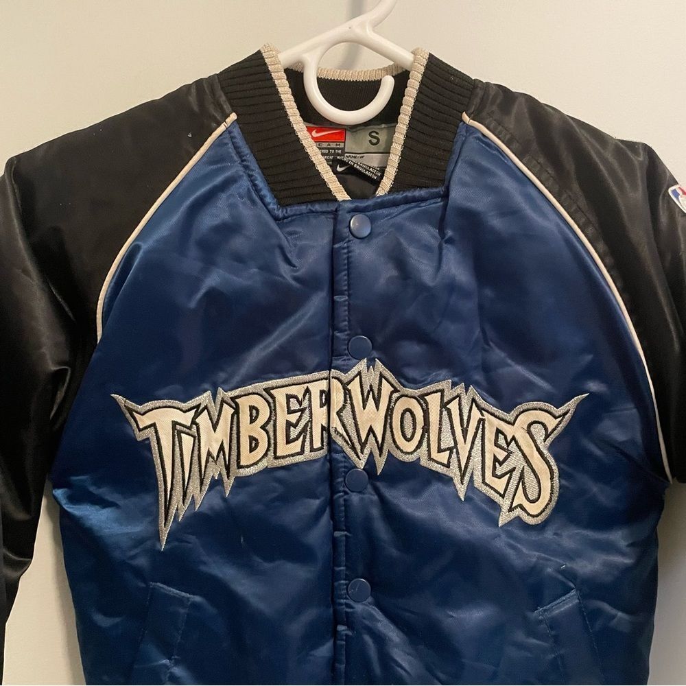 Nike NBA Minnesota Timberwolves Youth Snap Down Jacket Size Small
